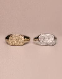 Anillo con huella personalizada fundido en plata – Custom fingerprint ring in silver - Jina González Joyería